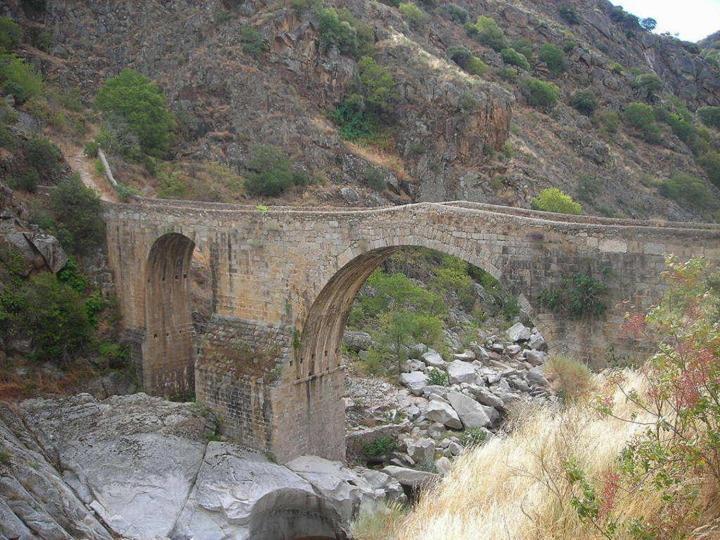 Готель Mesa Del Conde San Felices de los Gallegos Екстер'єр фото