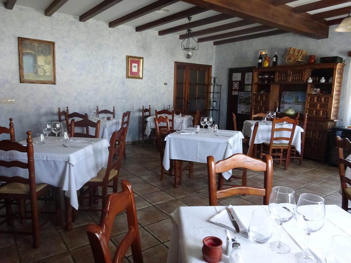 Готель Mesa Del Conde San Felices de los Gallegos Екстер'єр фото