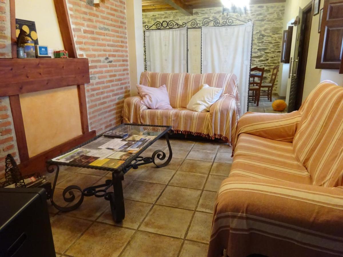 Готель Mesa Del Conde San Felices de los Gallegos Екстер'єр фото